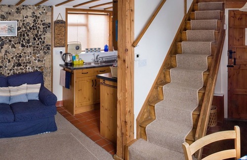 Saxmundham Cottage | 4* Rated Town Cottage for couples or solo travellers, close to Heritage Coast