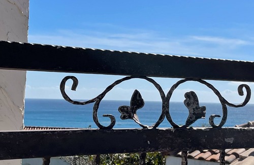 Sail Rock Beach Bed & Breakfast | 4 Sisters Villa