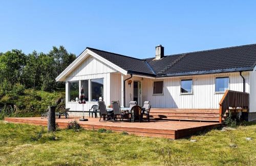 Sortland House | 4 star holiday home in Hennes