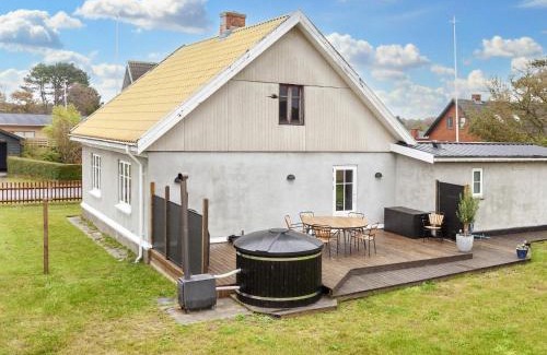 Vestero Havn House | 4 star holiday home in Læsø-By Traum