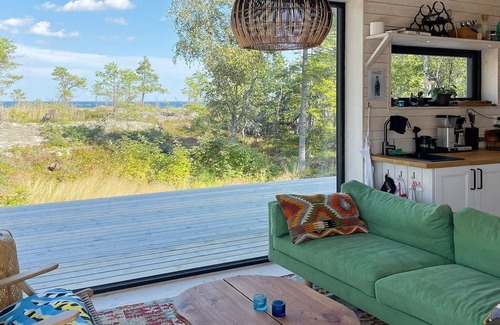 Vaddo House | 4 star holiday home in VÄDDÖ