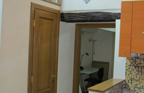 Terracina Apartment | 4 STAR QUALITY ANCIENT RENEWED independant CONFORTABLE APARTMENT 50SQ/M