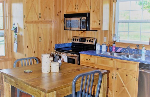 Six Mile Cabin | 40 Acre Cabin -farm experience with fishing, near Lake Keowee and Clemson, SC