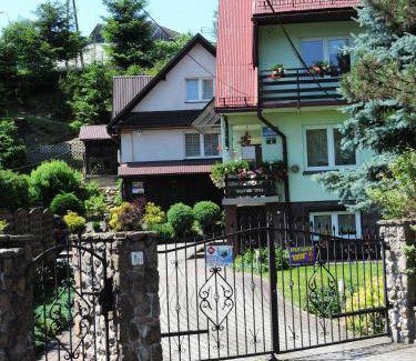 Sucha Beskidzka Apartment | 40 m² Apartment ∙ 1 bedroom ∙ 6 guests
