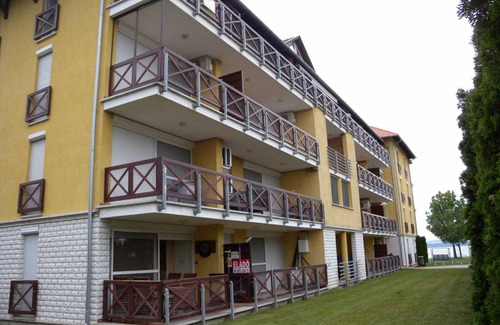 Balatonoszod Apartment | 40 m² Apartment ∙ 1 bedroom ∙ 4 guests