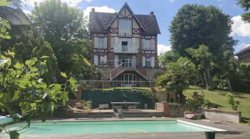 Villennes-sur-Seine Bed & Breakfast | 40 m² Bed and breakfast ∙ 3 bedrooms ∙ 5 guests