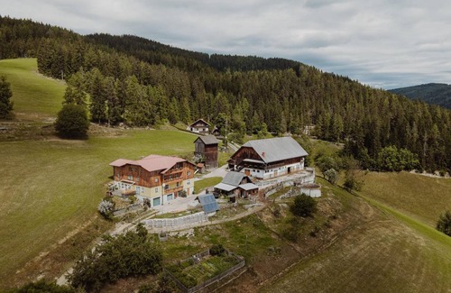 Wartberg im Muerztal Hotel | 40 m² Hotel ∙ 2 bedrooms ∙ 4 guests