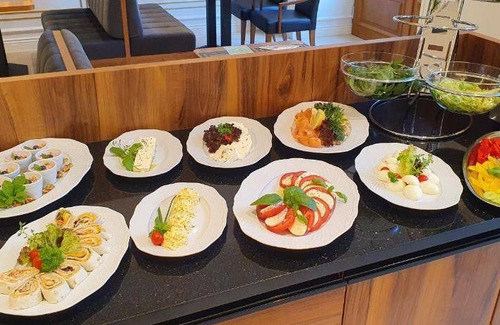 Wesoła Zachod Hotel | 40 m² Hotel ∙ 10 guests