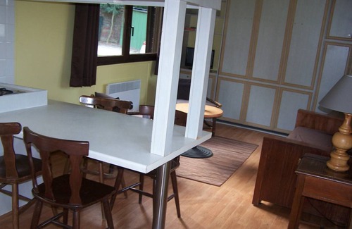 Pertheville-Ners House | 40 m² House ∙ 2 bedrooms ∙ 5 guests