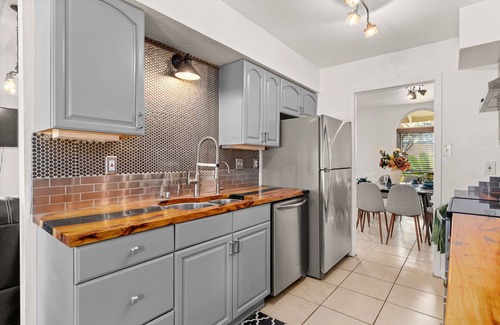 Medical Center District House | 40% Monthly Discount Med Center! No stairs, Private Patio & Game Room