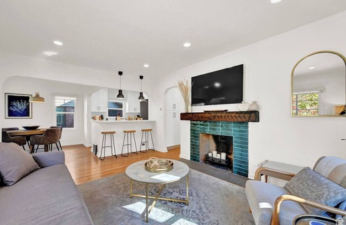 Wasatch Hollow House | 40% off monthly rental! Designer Bungalow, 30min to skiing, 1.5 M from U