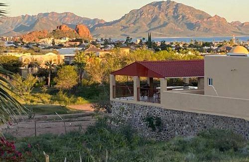 San Carlos House | 400 m² House ∙ 3 bedrooms ∙ 9 guests