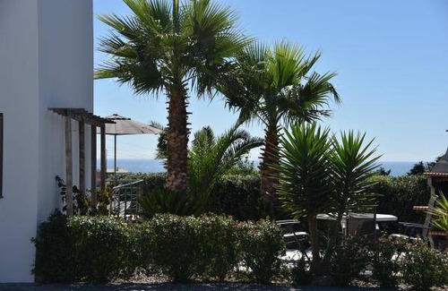 Atalaia House | 400 m² House ∙ 3 bedrooms ∙ 6 guests
