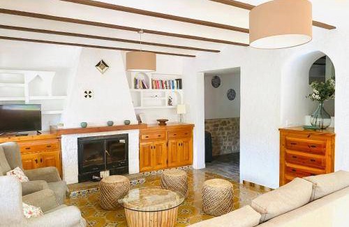 La Carroja House | 400 m² House ∙ 5 bedrooms ∙ 11 guests