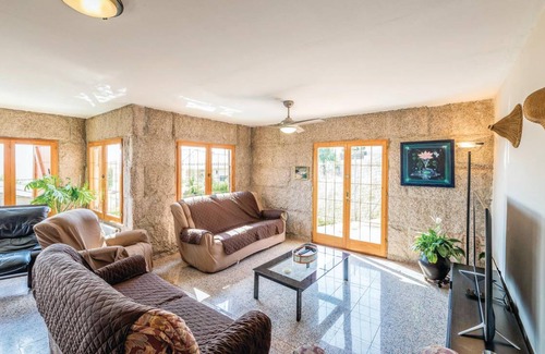 Alella House | 400 m² House ∙ 6 bedrooms ∙ 15 guests