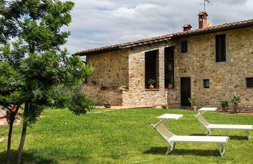 Quarrata House | 400 m² House ∙ 6 bedrooms ∙ 12 guests