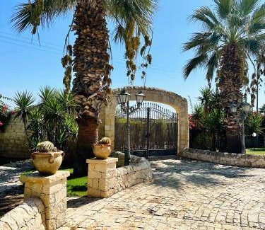 Donnalucata House | 400 m² House ∙ 7 bedrooms ∙ 18 guests