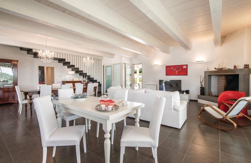 Montecastrilli House | 400 m² House ∙ 7 bedrooms ∙ 13 guests
