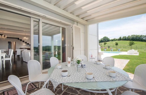 Montecastrilli House | 400 m² House ∙ 7 bedrooms ∙ 13 guests