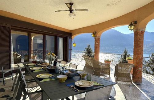 Cressogno Resort | 400 m² Luxury rental ∙ 8 bedrooms ∙ 16 guests
