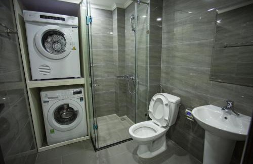 Dich Vong Hau Apartment | 402 Dvh
