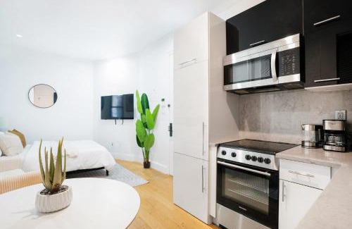 Upper East Side Apartment | 403-2E Newly Renovated Studio UES