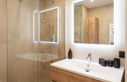 Pasteur Apartment | #41 Flat for 6, 3 Bdrs Parking Wifi 5mins walk Tram T1