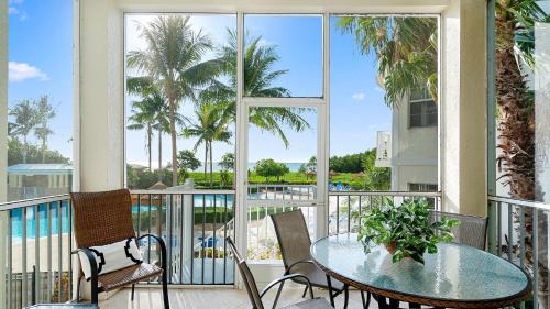 Rock Harbor Apartment | 412 Mariners Club