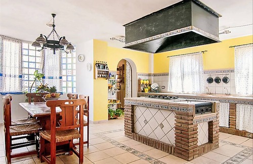 Torre de Benagalbon House | 413 m² House ∙ 6 bedrooms ∙ 12 guests