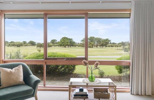 Goolwa South House | 42 Billabong - A Slice of Heaven - Dog Friendly - Golf Course - Linen Included