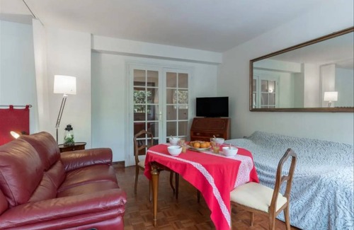 Saint-Jean-de-Luz City Center Apartment | 42 m² Apartment ∙ 1 bedroom ∙ 3 guests