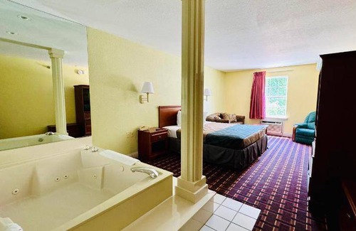 Osage Beach Hotel | 42 m² Hotel ∙ 127 guests