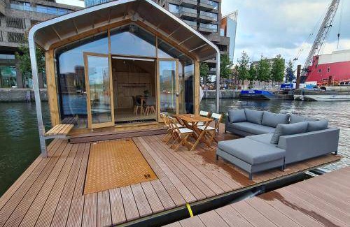 Kop van Zuid House | 42 m² House ∙ 3 bedrooms ∙ 9 guests