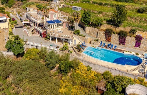 Ospedaletti Villa | 420 m² Villa ∙ 8 bedrooms ∙ 24 guests