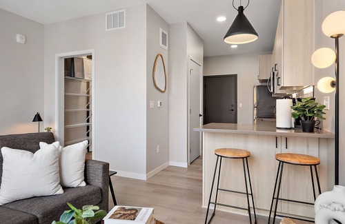 St. Anthony West Apartment | 426 Huck Minneapolis
