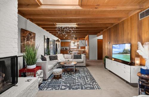 Santa Fe House | 428 Alta Vista