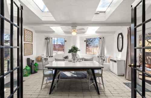 Santa Fe House | 428 Alta Vista