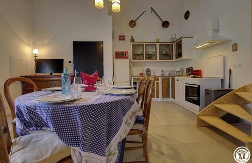 Beynost House | 43 m² Gîte ∙ 1 bedroom ∙ 5 guests