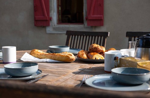 Trebes House | 430 m² Gîte ∙ 9 bedrooms ∙ 18 guests