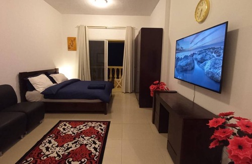 Al Hamra Village Apartment | 432 m² Apartment ∙ 2 guests