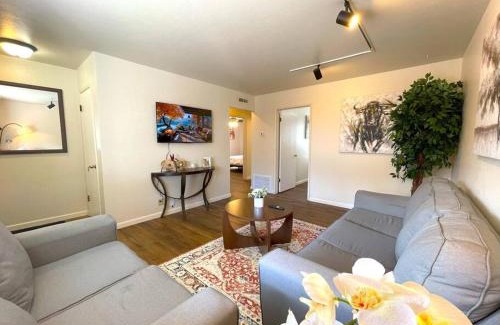 Campbell House | 434-Campbell Cozy & Bright 2B/1b/AC/close to Downtown