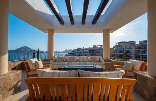 El Medano Ejidal Villa | 435 m² Villa ∙ 4 bedrooms ∙ 10 guests