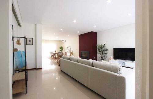 Viana do Castelo House | 438 m² House ∙ 4 bedrooms ∙ 8 guests