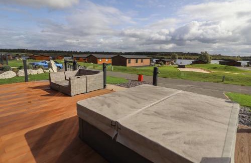 Oakmere House | 44 Delamere Point