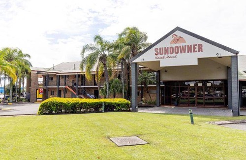 Caboolture Hotel | 44 m² Hotel ∙ 127 guests
