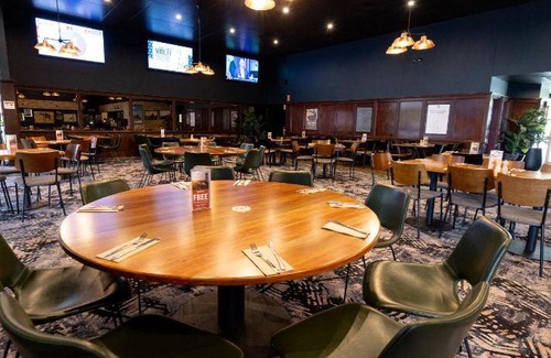 Caboolture Hotel | 44 m² Hotel ∙ 127 guests