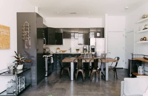 Downtown Memphis House | 440 By Caramelized nPettigrew Adventures Downtown