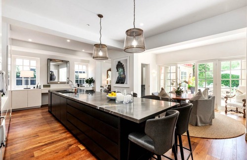 Toorak House | 441 m² House ∙ 4 bedrooms ∙ 7 guests