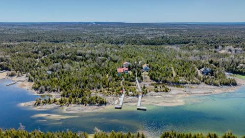 Tobermory House | 45 Degrees North - Tobermory