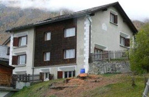 Samedan Apartment | 45 m² Apartment ∙ 1 bedroom ∙ 2 guests